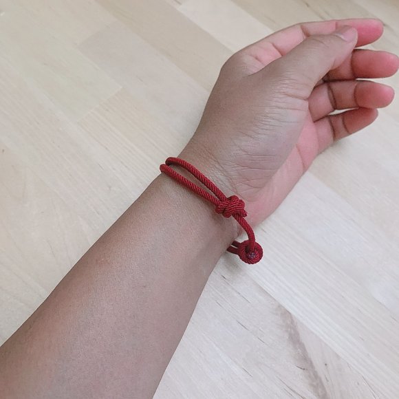 3ml Lucky Wine Red String Bracelets Adjustable - Picture 4 of 8